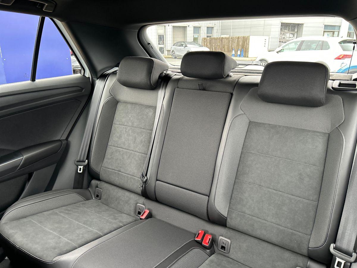 Volkswagen T-Roc Photo autoimg-89ce7bc3f4c10019bb68825a9384a191a245a9c4.jpg
