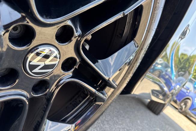 VOLKSWAGEN Tiguan Photo 22