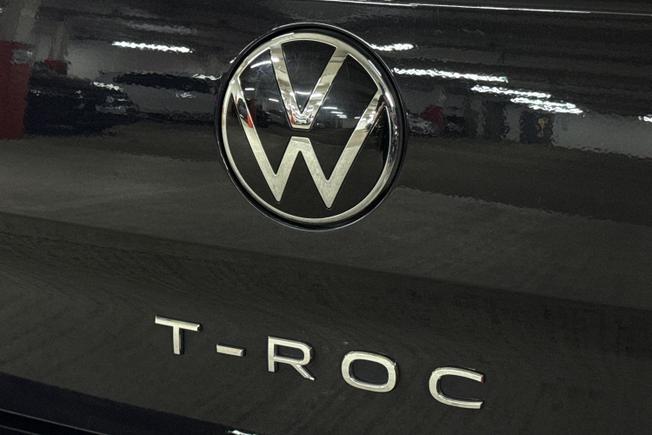 VOLKSWAGEN T-Roc Photo 37