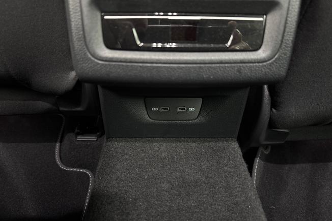 VOLKSWAGEN Golf Photo 26