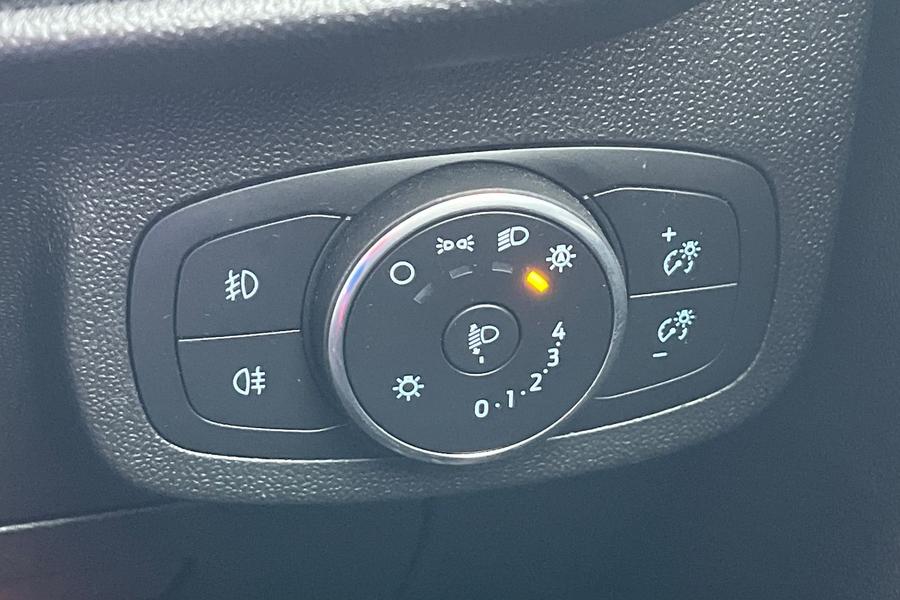 Ford Fiesta Photo autoimg-89d683d27d9b8e936915953d4967267218d48025.jpg