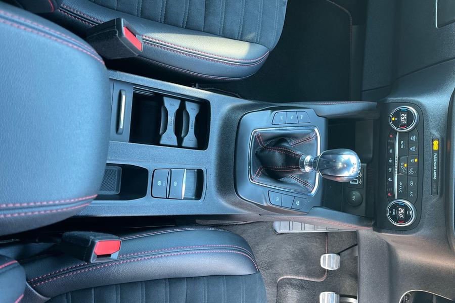 Ford Kuga Photo autoimg-89d81a578f2a6731de54cb166590b6ada9b974da.jpg