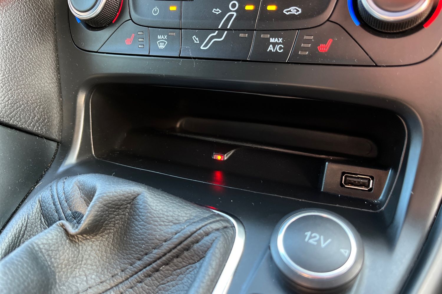 Ford FOCUS Photo 34