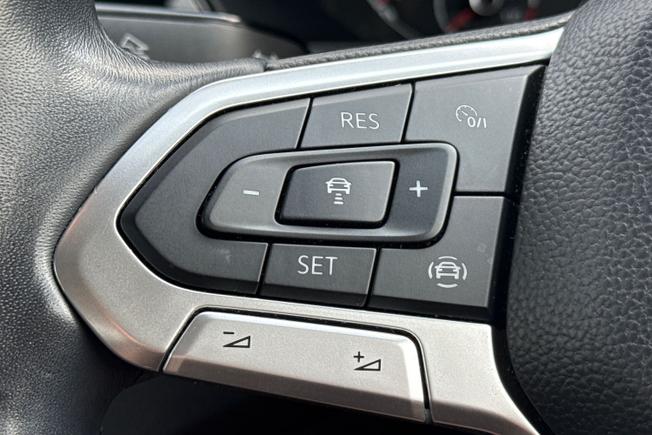 VOLKSWAGEN T-Cross Photo 16