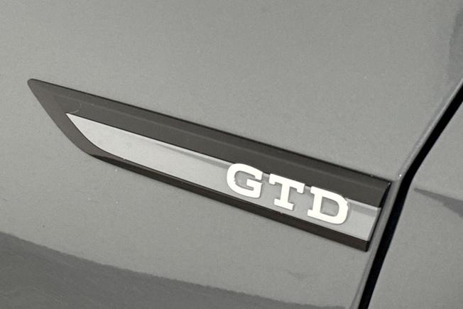 VOLKSWAGEN Golf Photo 33