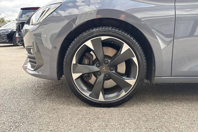 CUPRA Leon Photo 26