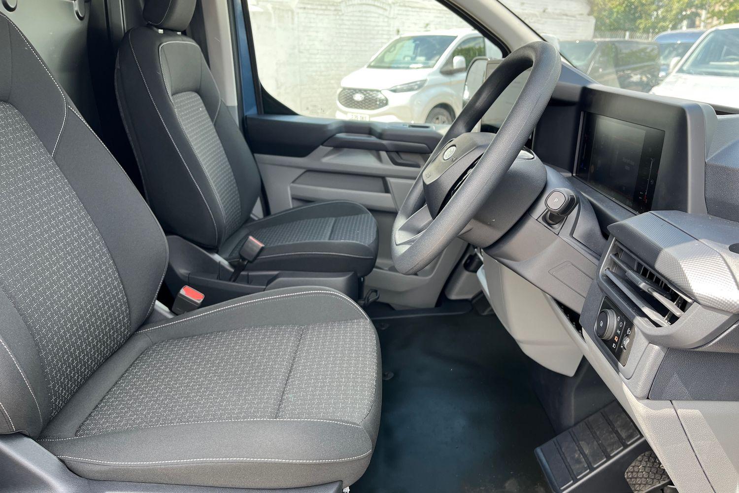 Ford TRANSIT CUSTOM Photo 14