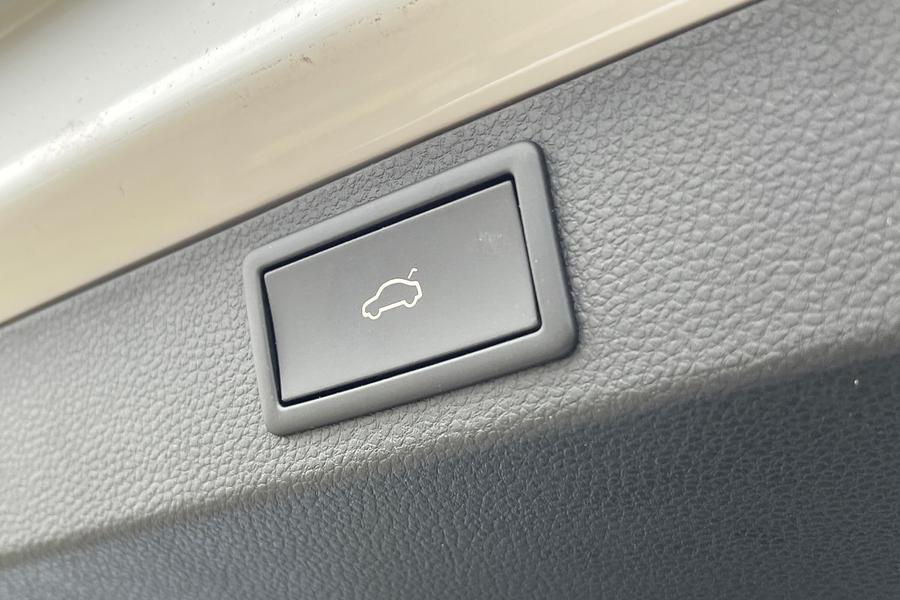 Skoda KAROQ Photo autoimg-89eb2a60f6a3b5d10e95db1703572ab4b5a697fd.jpg