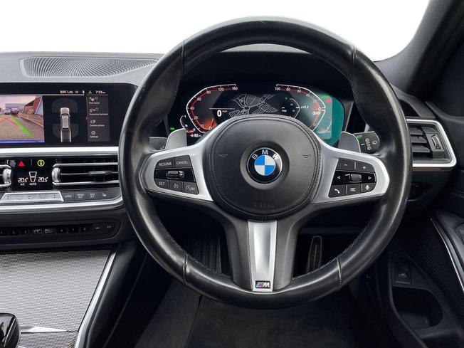 BMW 3 Series Photo 11