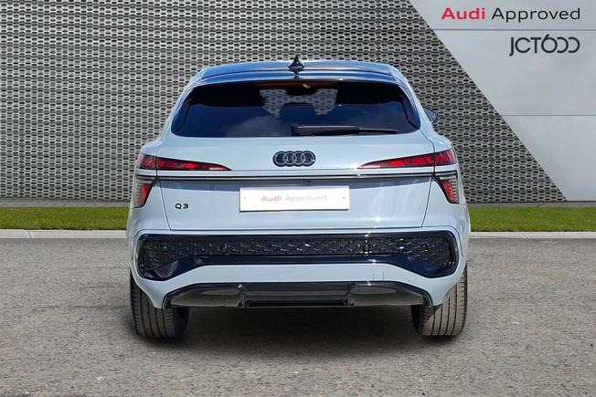 AUDI Q3 Photo 7