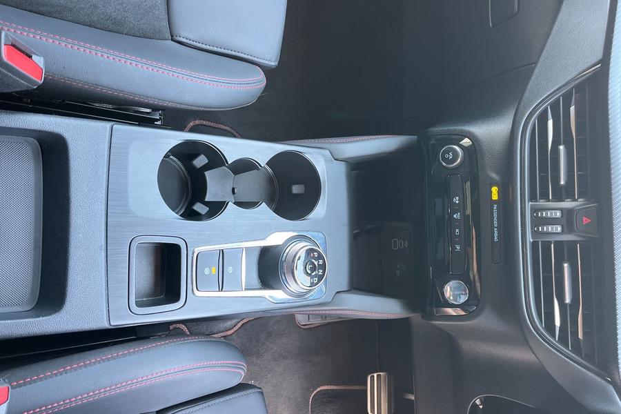 Ford Kuga Photo autoimg-89f2b14abb47f8fe0381cc29711b19c6ddb5b14a.jpg