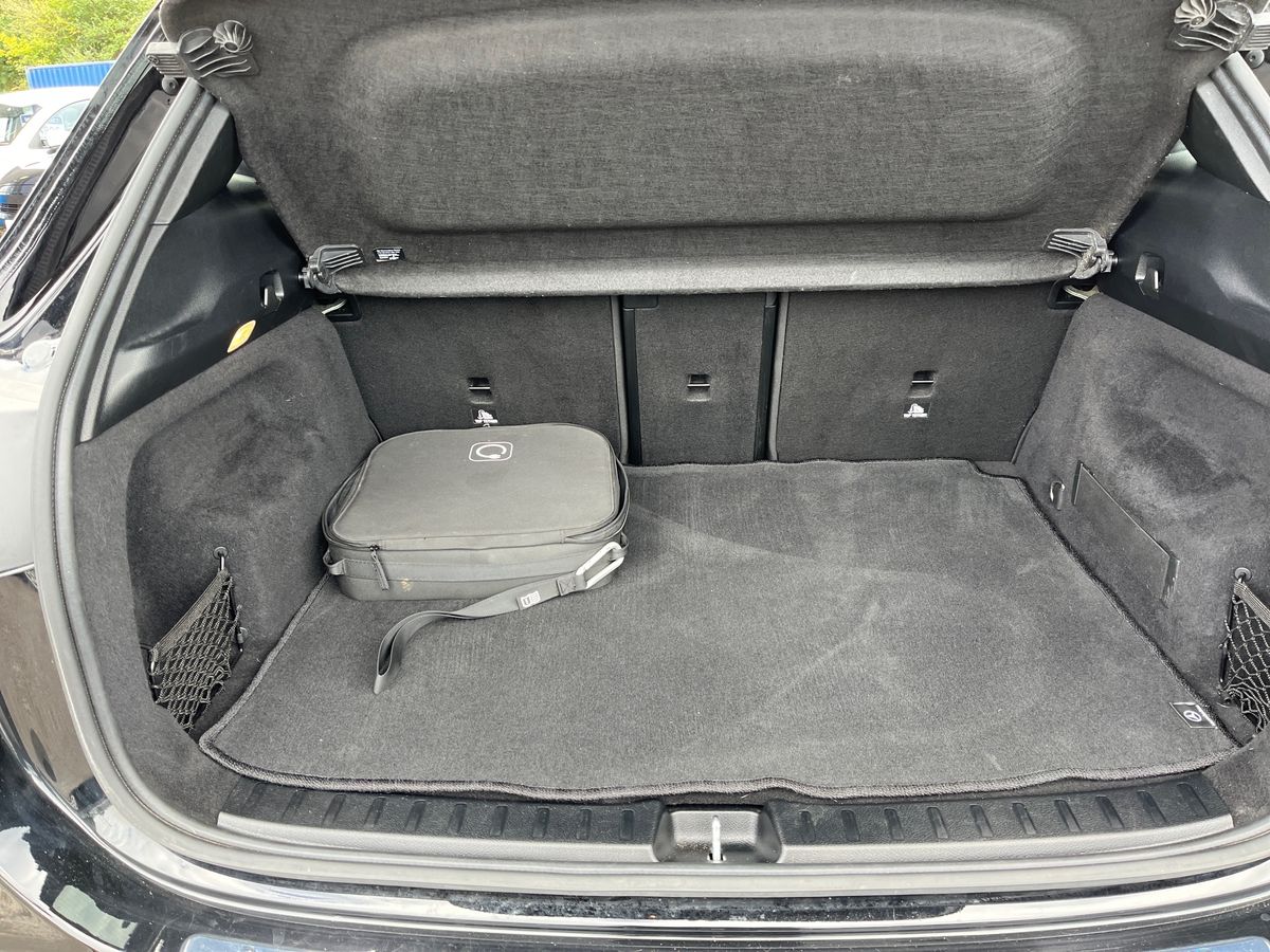 Mercedes-Benz EQA Photo 22