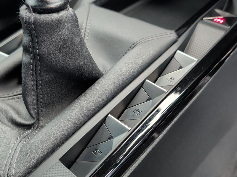 Used DS Automobiles DS 3 CROSSBACK KV70OLA 24