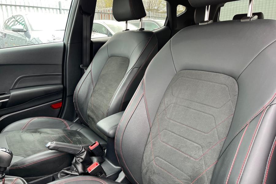 Ford FIESTA Photo autoimg-89f91499d7cba4253a50e9550bc7d471a3b8d2dd.jpg