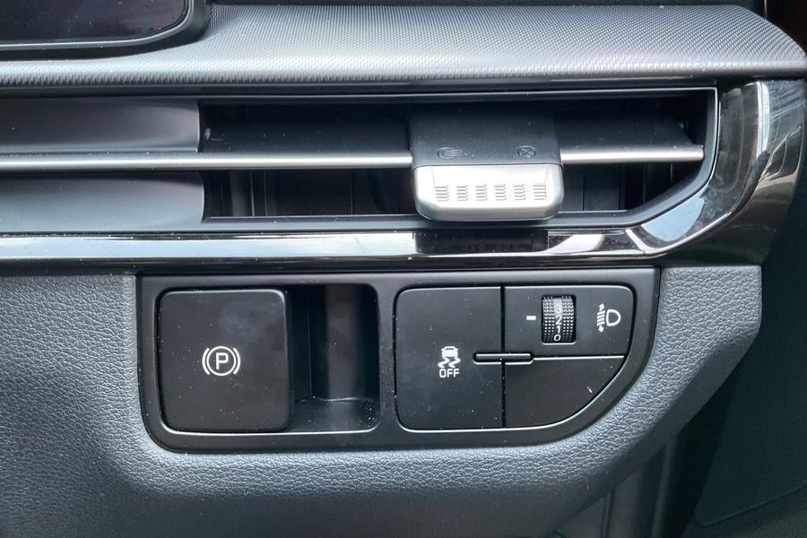 Kia SPORTAGE Photo autoimg-89fa8a530ab490285a625bdce21d29fb9beacf39.jpg