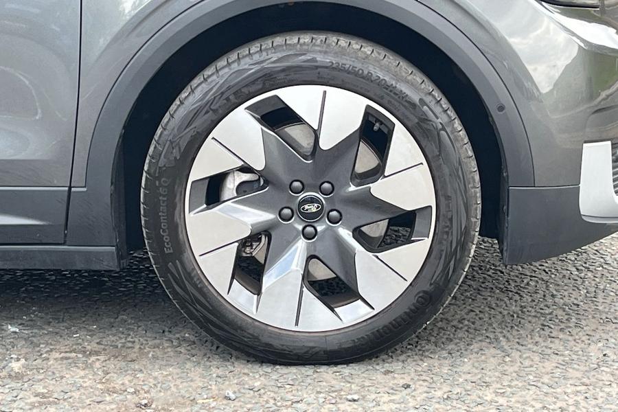 Ford Explorer Photo autoimg-89fb7e81eabf5c0b29cb2ecb65620f88ce17bb09.jpg