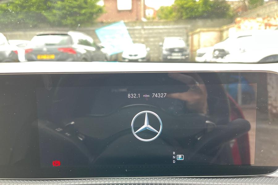 Mercedes-Benz CLA Photo autoimg-89fe2fbef78056cb82f30abb1fcf328123434484.jpg