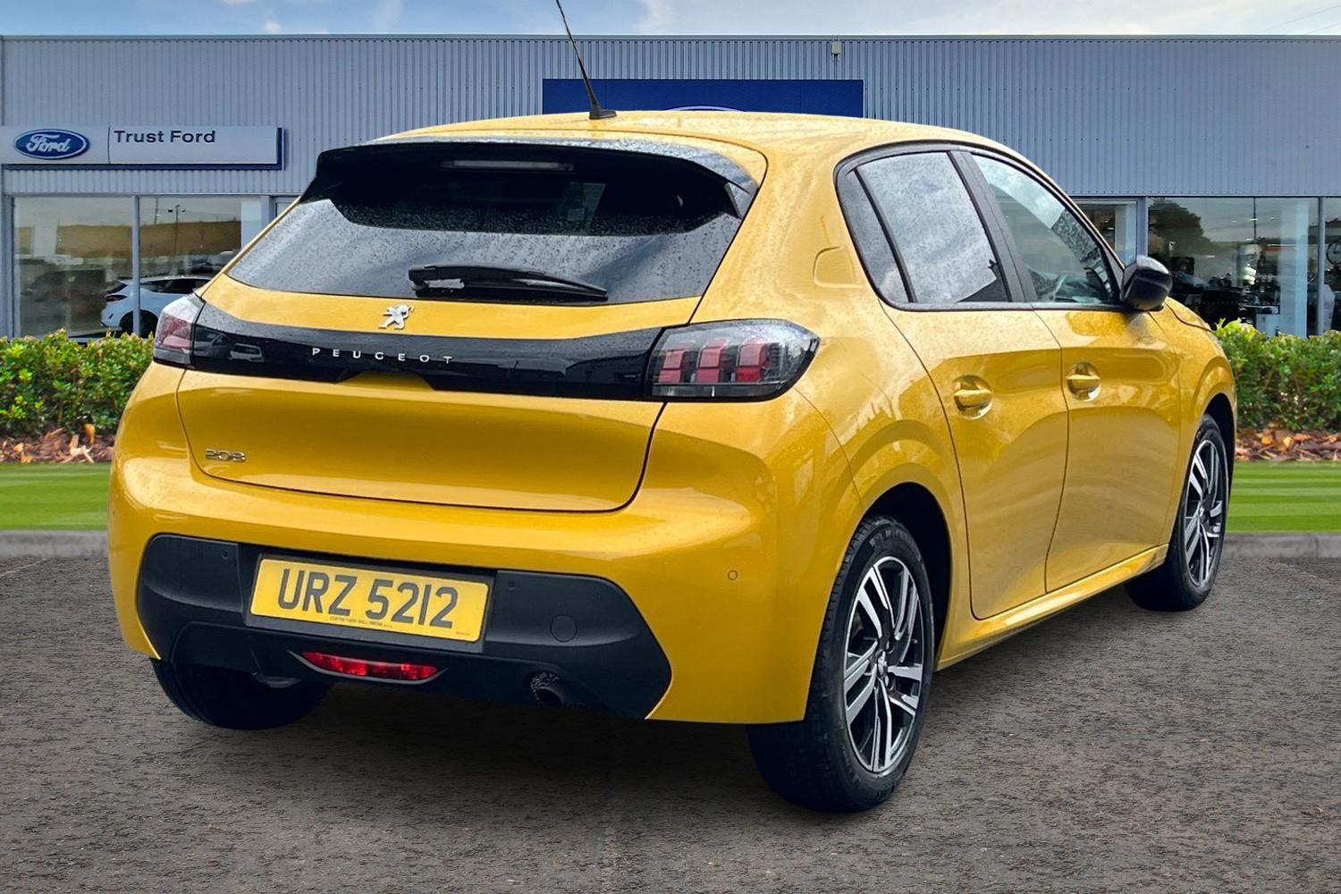 Peugeot 208 Photo 3