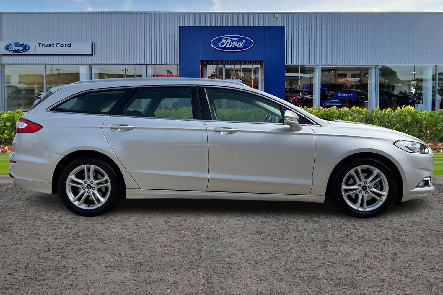 Ford MONDEO Photo 2