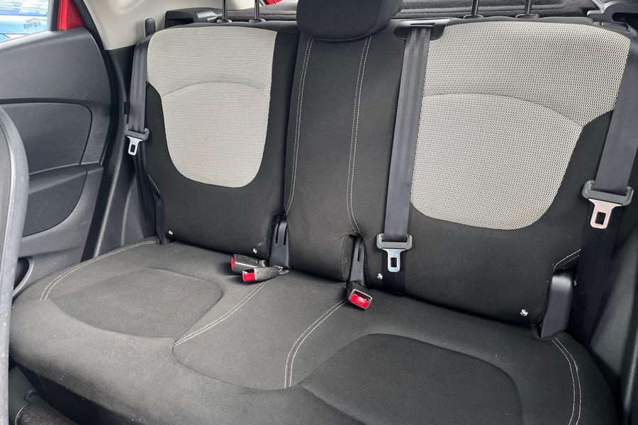 Renault CAPTUR Photo autoimg-8a0192a43e8ec405544729a878de2be57faecd15.jpg