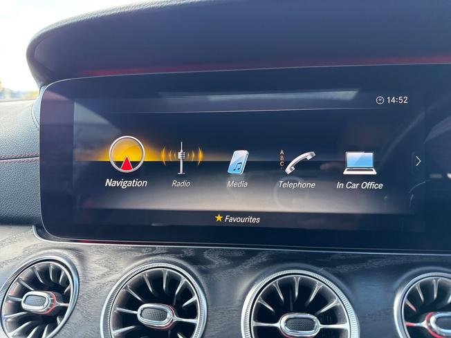 MERCEDES-BENZ E Class Photo 13