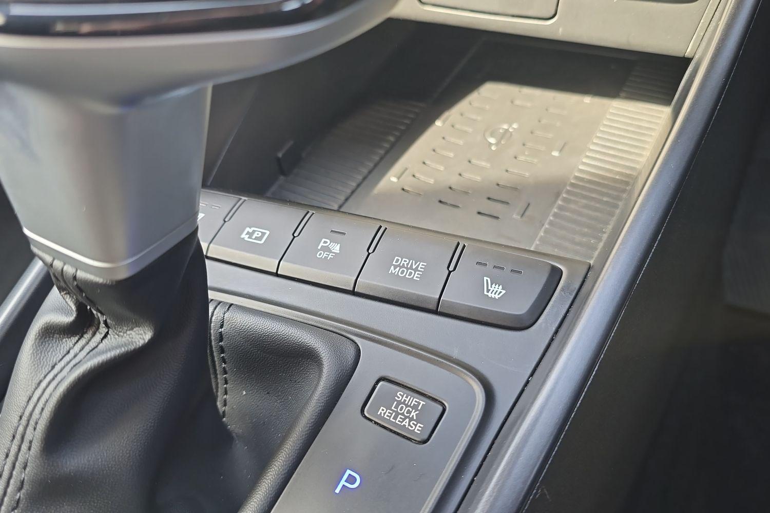 Hyundai BAYON Photo 28