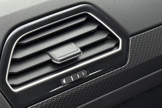 VOLKSWAGEN Tiguan Photo 45