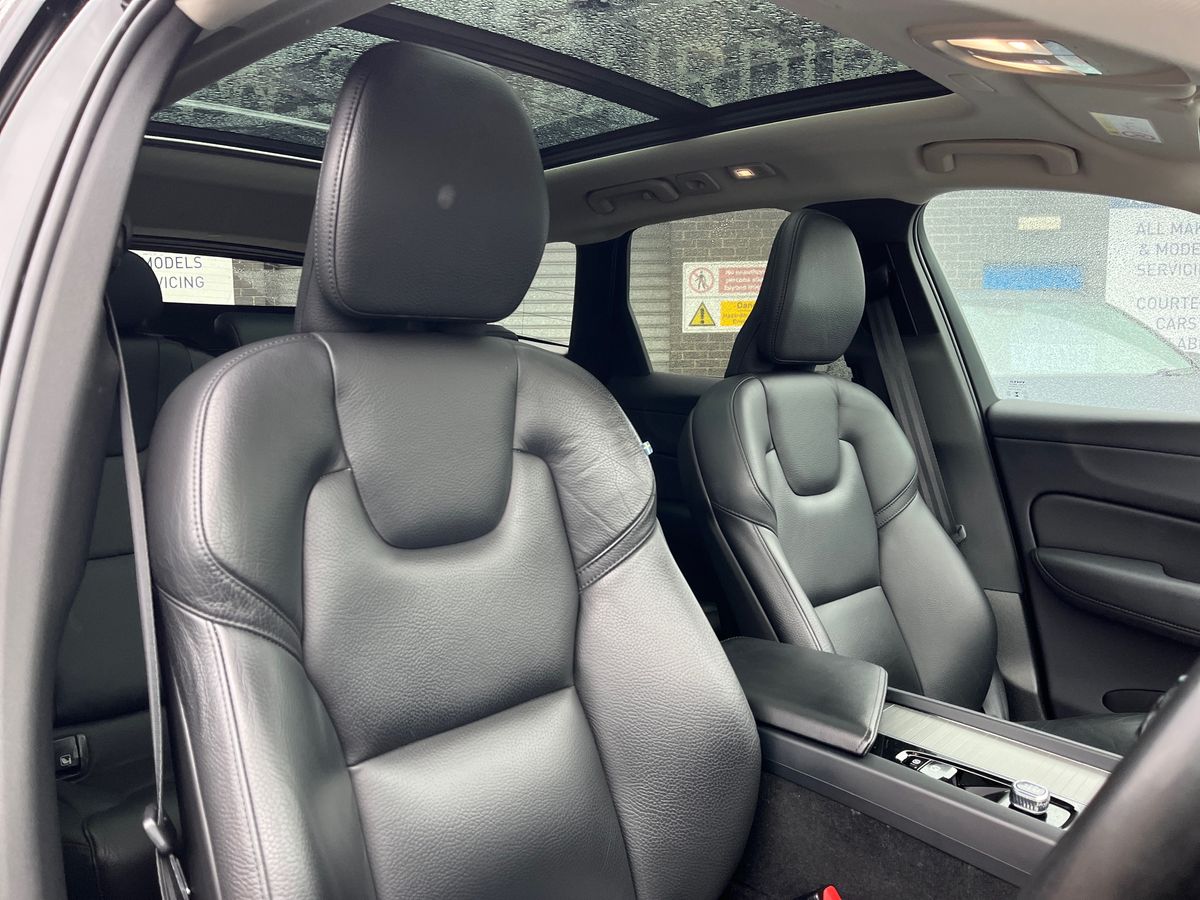 Volvo XC60 Photo 25