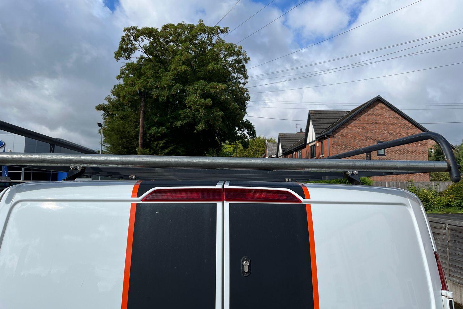 Ford TRANSIT CUSTOM Photo 22