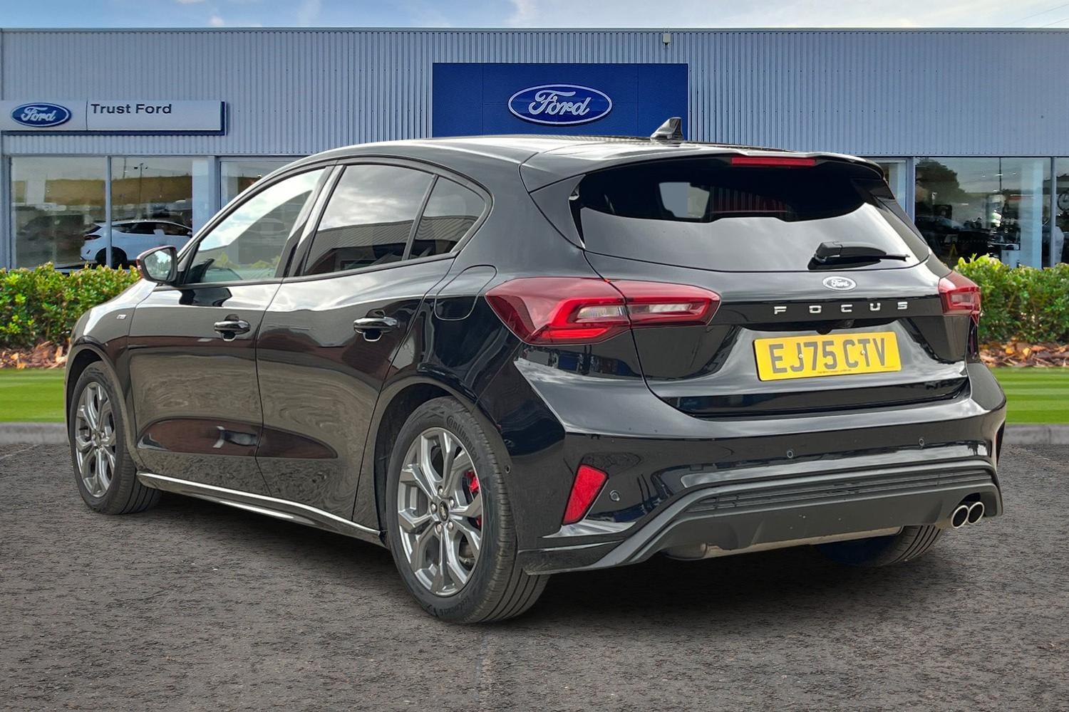 Ford Focus Photo 1