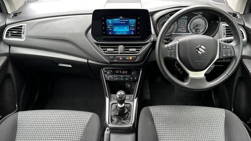 Suzuki SX4 Photo autoimg-8a102bfd7cd9a6e6e4776c9455054ae83a1a7833.jpg