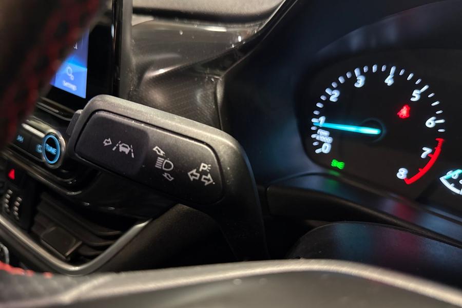 Ford FIESTA Photo autoimg-8a11f42b07a4075a32c03a163f29825a6e101625.jpg