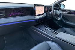 VOLKSWAGEN Passat Photo 2