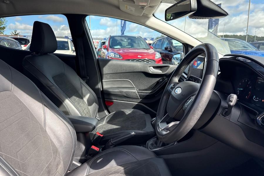 Ford FIESTA Photo autoimg-8a18d96529c3f28956f6d858450232dc15ce40d0.jpg