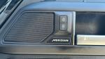 Land Rover Defender Photo 23