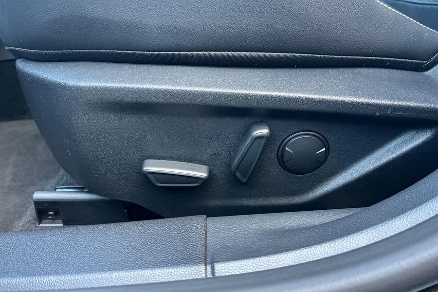 Ford Focus Photo autoimg-8a1d3f9cb612872c552bc3e6a4316464cd9ba3c8.jpg