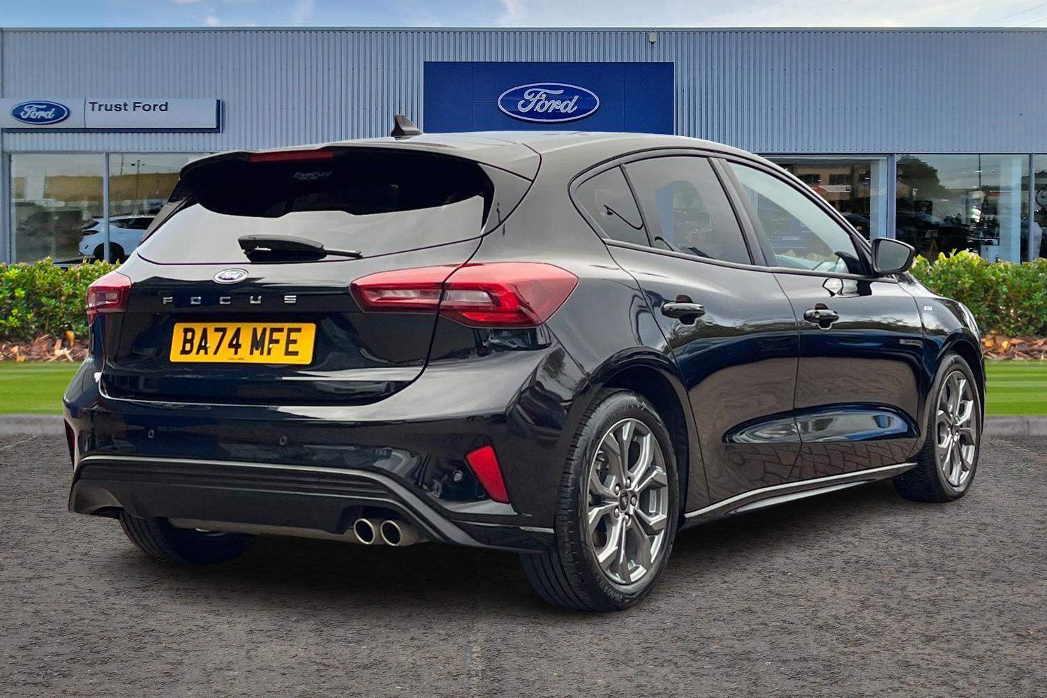 Ford Focus Photo 3