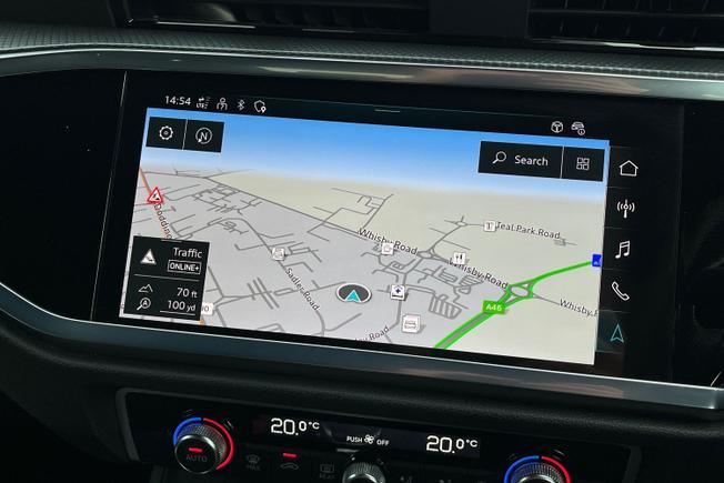 AUDI Q3 Photo 14