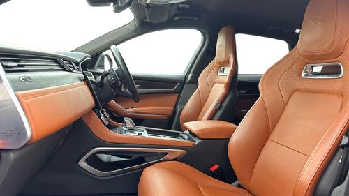 Jaguar F-PACE Photo autoimg-8a2923cd2496155fadf40a1379d12cbd2a05e116.jpg
