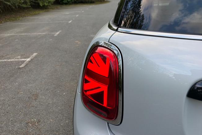 MINI Hatch Photo 24