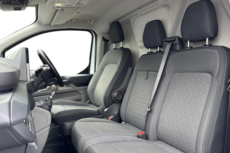 Ford TRANSIT CUSTOM Photo autoimg-8a2a024e42c2b7637b346d75a15620e3c399f49d.jpg