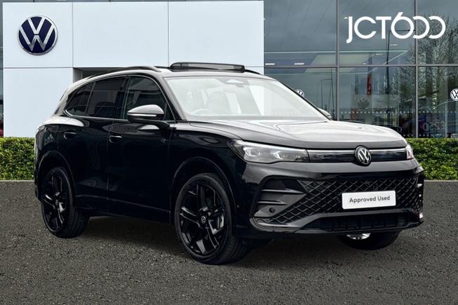 VOLKSWAGEN Tiguan Photo 1