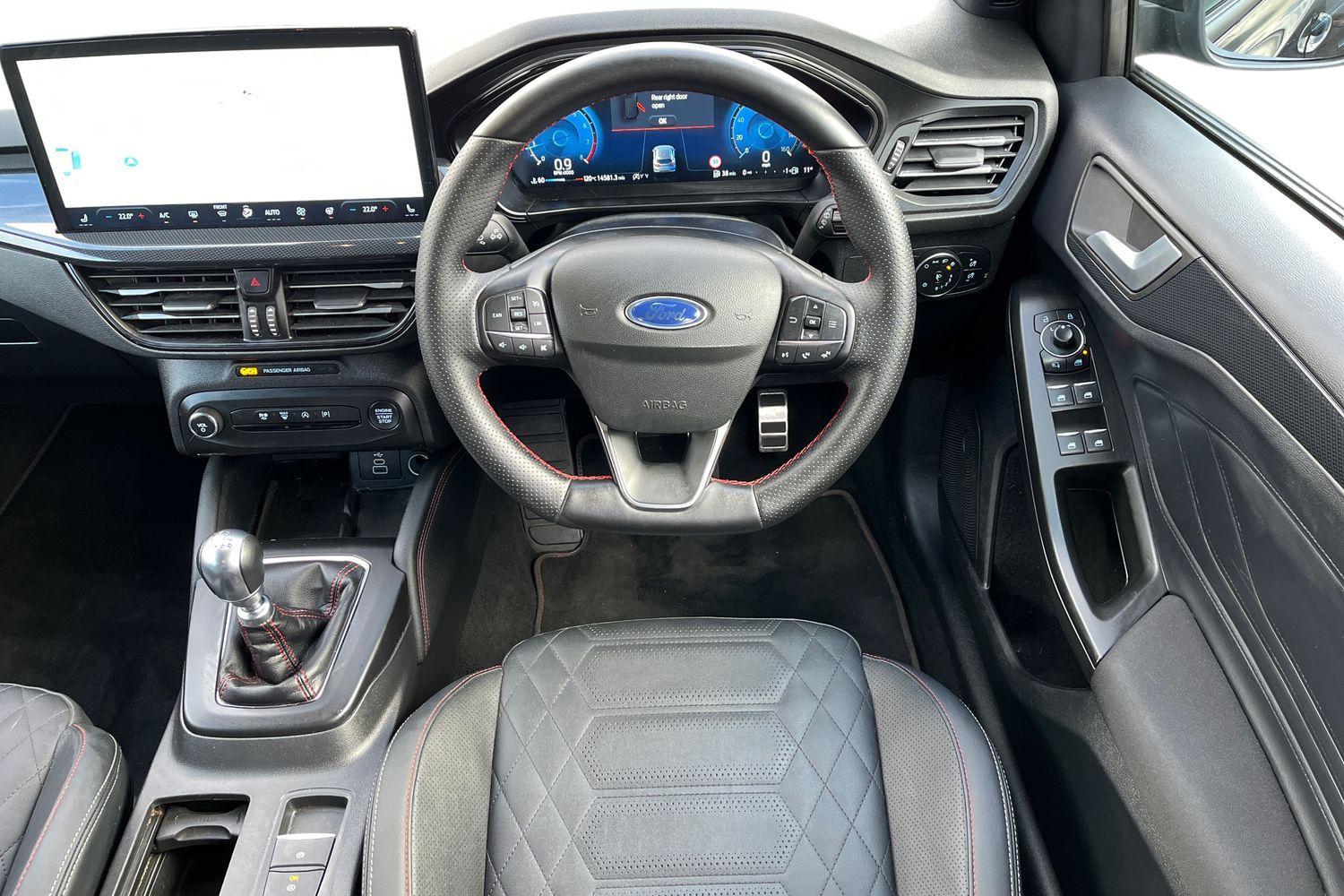 Ford FOCUS Photo 10