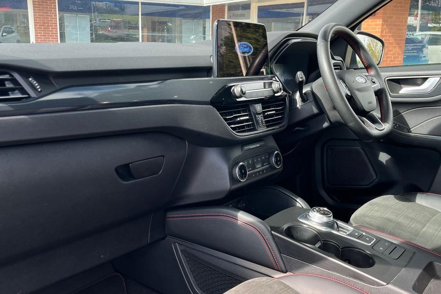 Ford Kuga Photo autoimg-8a2e792c439d6e1096d3d8e65cec6d6e19a373ab.jpg