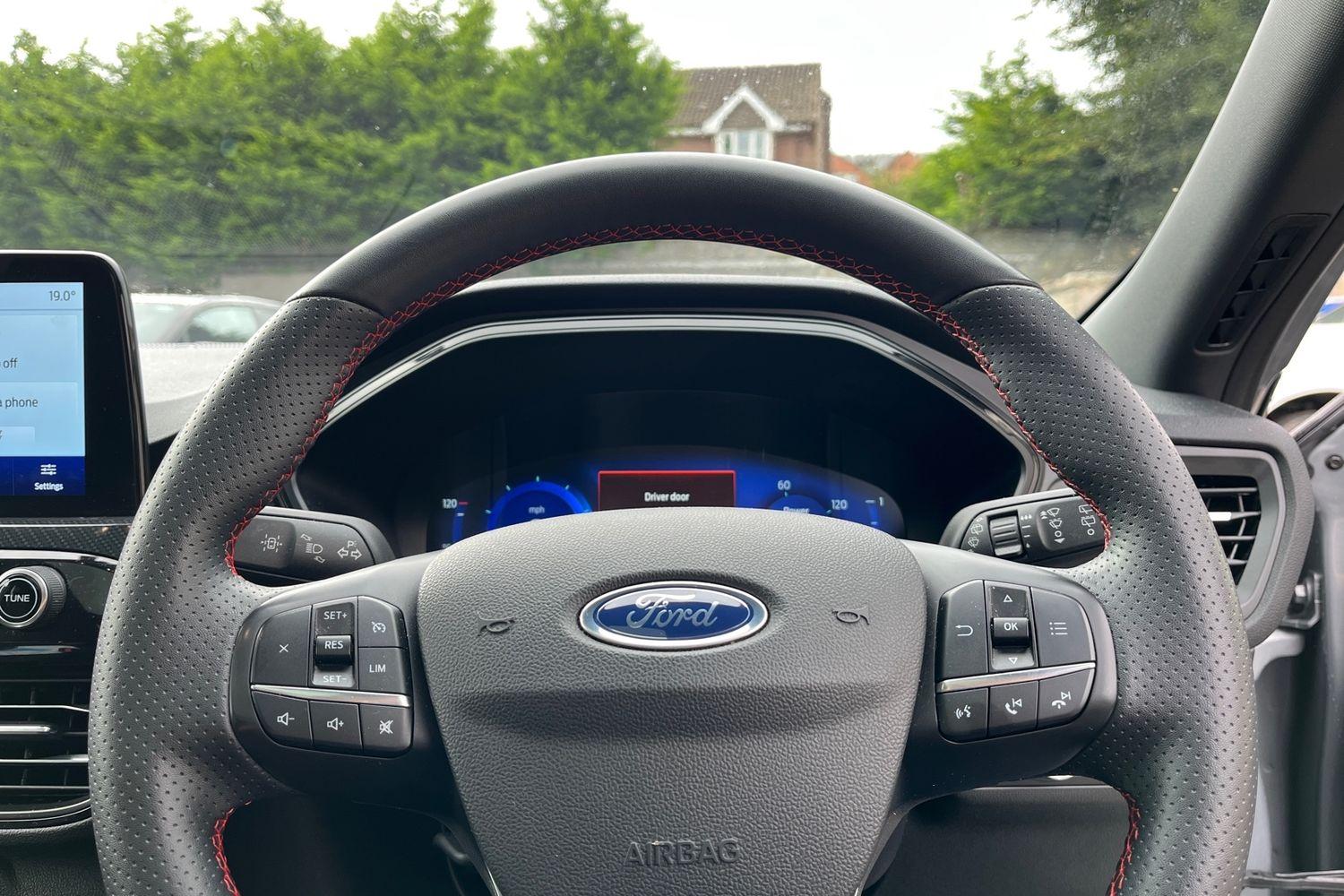 Ford KUGA Photo 11