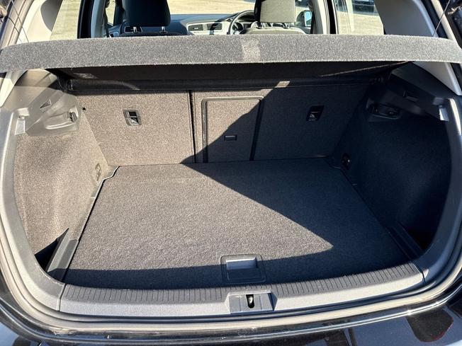 VOLKSWAGEN Golf Photo 12