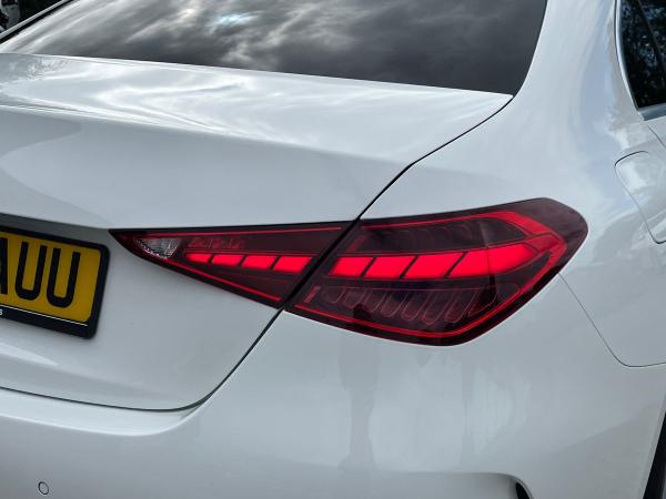 Mercedes-Benz C Class Photo autoimg-8a2f118371be71e3edf0eee836906e1755a65365.jpg