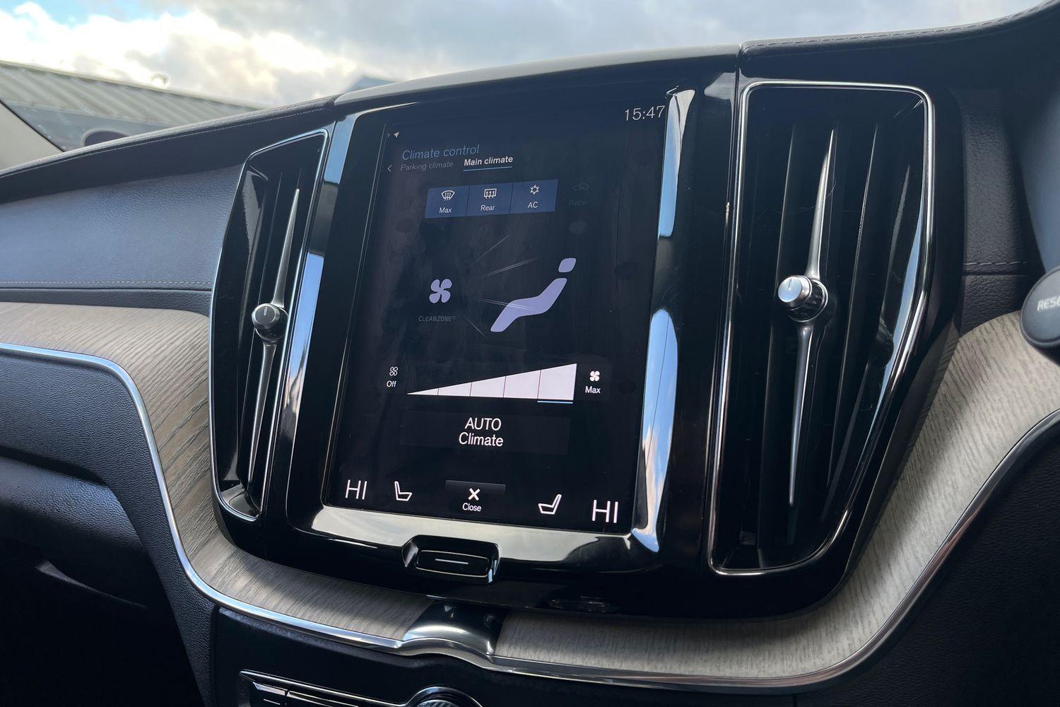 Volvo XC60 Photo 29