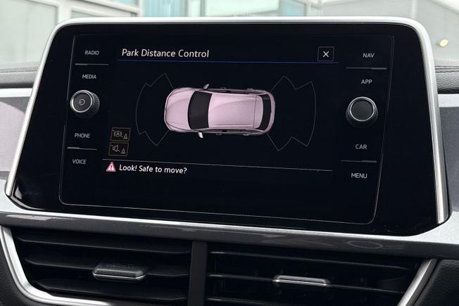 VOLKSWAGEN T-Roc Photo 27