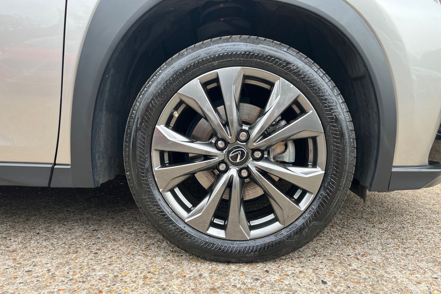 Lexus UX Photo 7